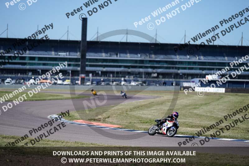 Rockingham no limits trackday;enduro digital images;event digital images;eventdigitalimages;no limits trackdays;peter wileman photography;racing digital images;rockingham raceway northamptonshire;rockingham trackday photographs;trackday digital images;trackday photos